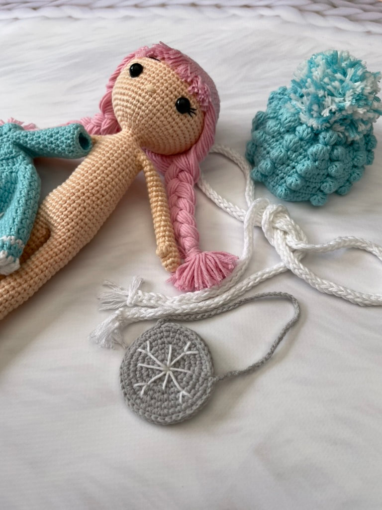 Amigurumi Puppe "Winter" | Handgehäkelt