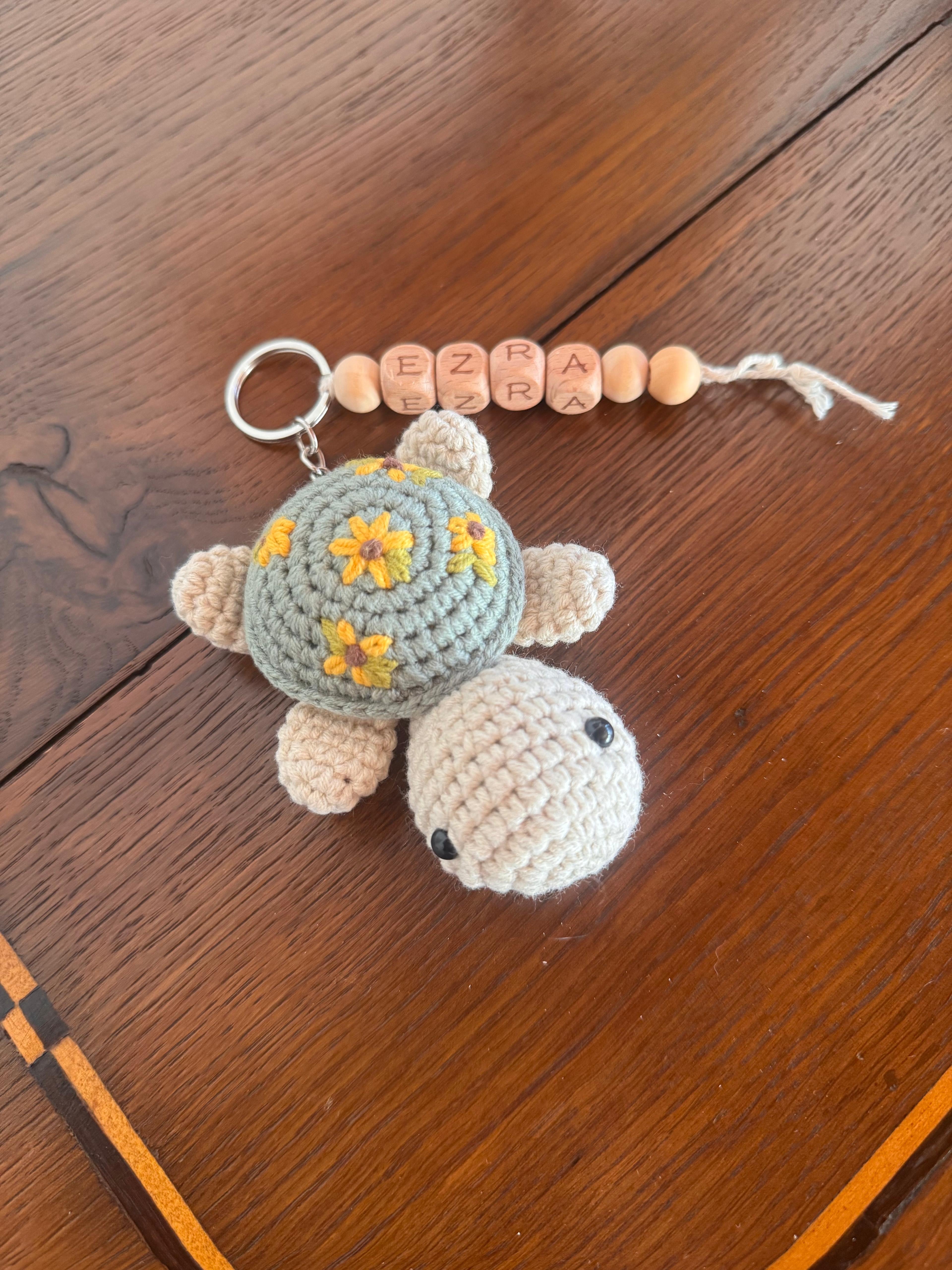 Schildkröte Schlüssel- & Taschenanhänger mit Sonnenblume | Personalisierbar