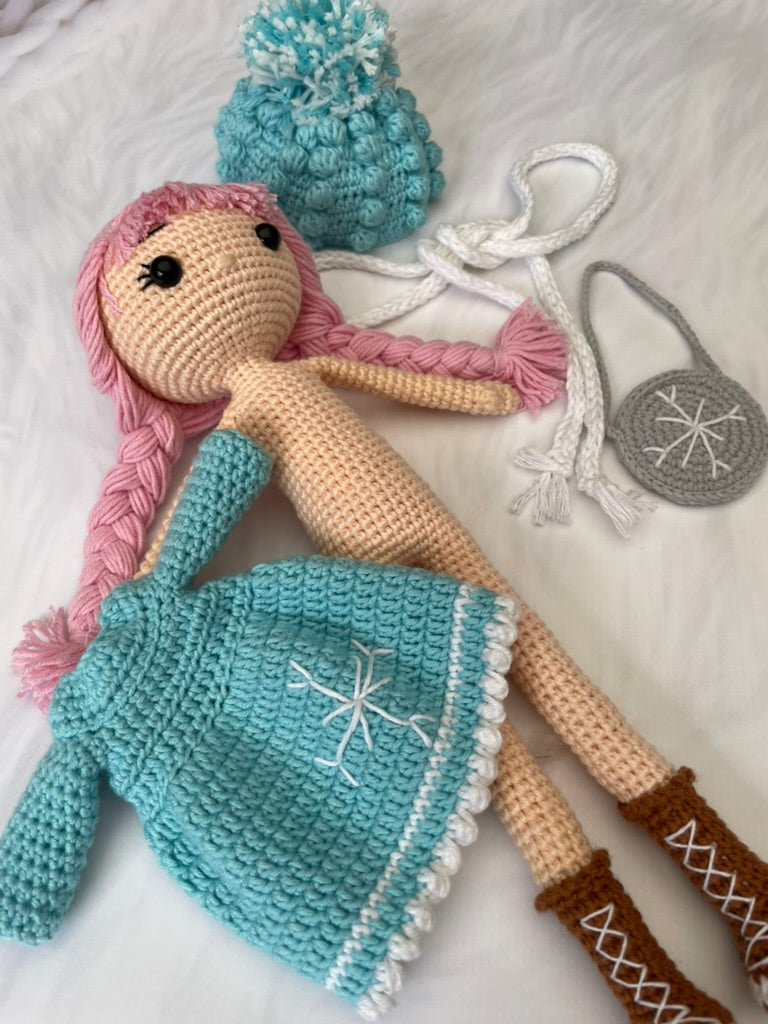 Amigurumi Puppe "Winter" | Handgehäkelt