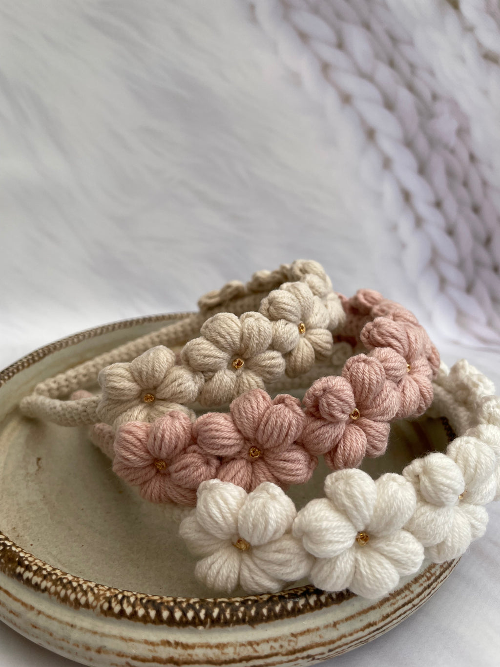 Haarreif mit Blume & Daisy | Handgehäkelt