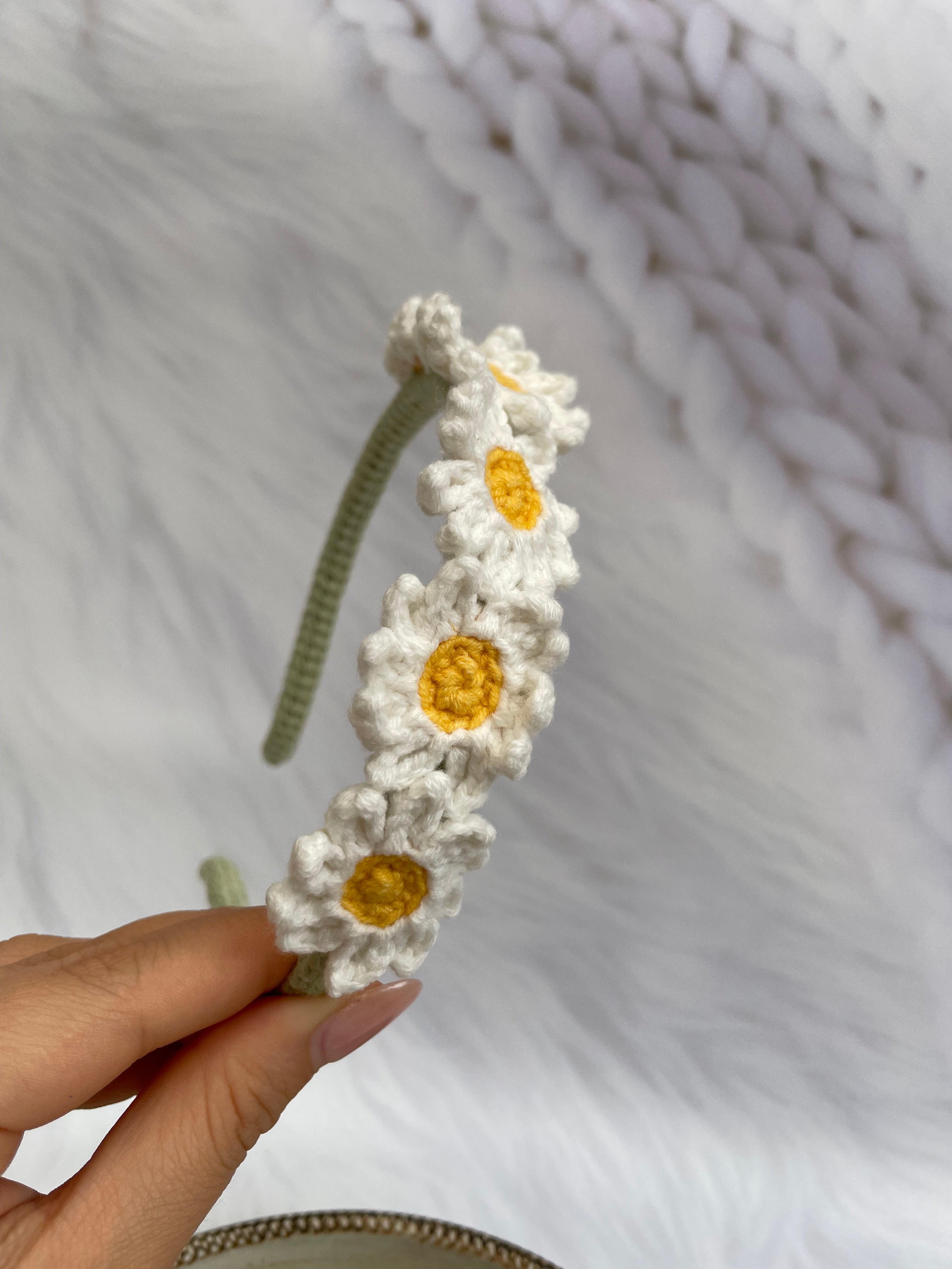 Haarreif mit Blume & Daisy | Handgehäkelt