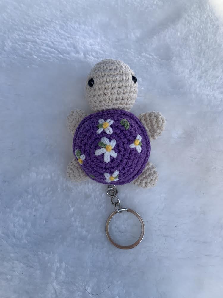Schildkröte Schlüssel- Taschenanhänger | Lila | Personalisierbar