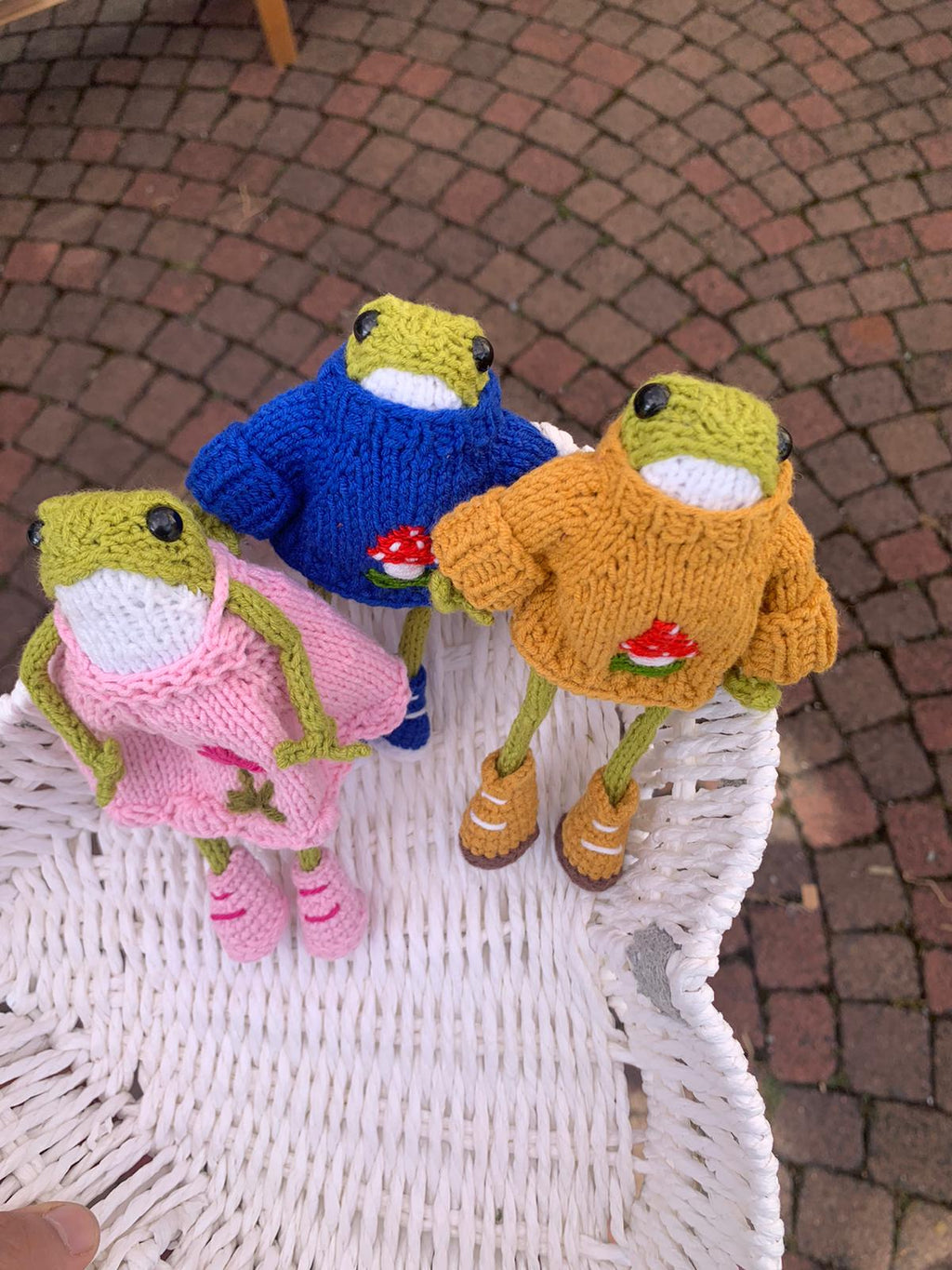 Amigurumi Frosch "Famous Frog" | Beweglich