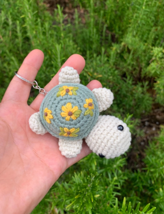 Schildkröte Schlüssel- & Taschenanhänger mit Sonnenblume | Personalisierbar